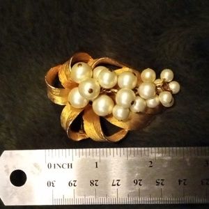 Vintage Grapevine Brooch